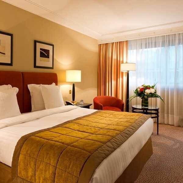 Warwick Paris